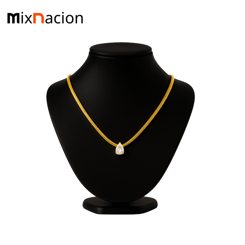 Collar Dorado con Gota de Cristal